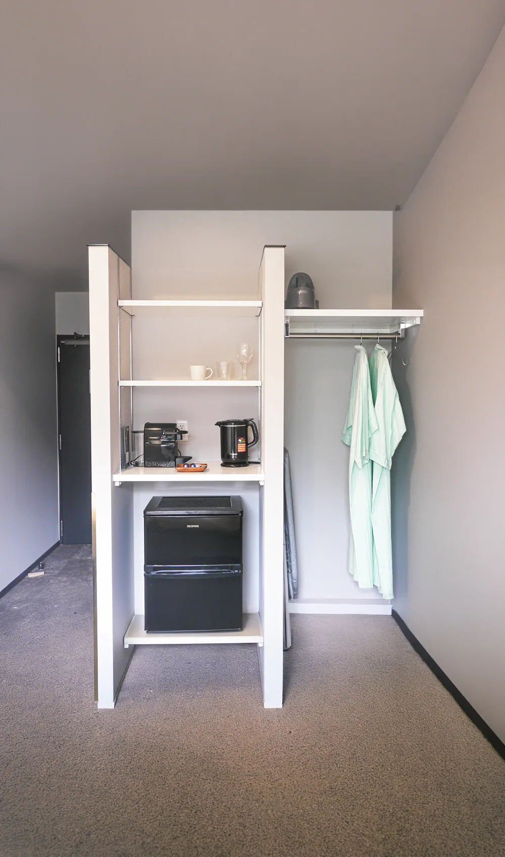 Simple King Room amenities